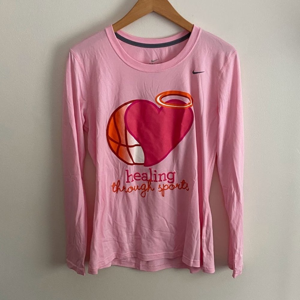 NWOT Nike Dri-Fit Long Sleeve Pink T-Shirt Women's Medium